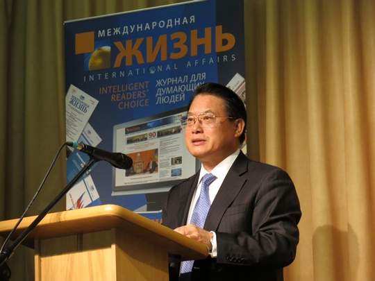 The DG also gave a keynote speech at the Ministry of Foreign Affairs, within the framework of the ‘Golden Collection’ project for the journal “International Affairs,” on the vision for UNIDO’s future as well as on cooperation with the Russian Federation