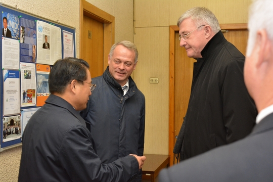 LI Yong, Director General, Mr. Sergey Korotkov, Director, UNIDO Centre for International Industrial Cooperation in the Russian Federation and Mr. Viktor Zagrekov, Deputy Director Department of International Organizations, the Ministry of Foreign Affairs